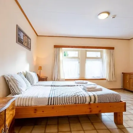 Berismenil Gardens Large With Indoor Swimming Pool And Jacuzzi Nyaraló La-Roche-en-Ardenne