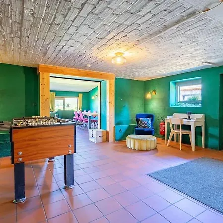 Berismenil Gardens Large With Indoor Swimming Pool And Jacuzzi *