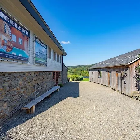 Berismenil Gardens Large With Indoor Swimming Pool And Jacuzzi Nyaraló