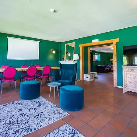 Berismenil Gardens Large With Indoor Swimming Pool And Jacuzzi Nyaraló La-Roche-en-Ardenne