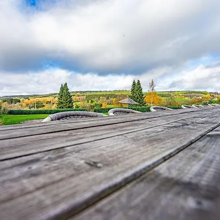 Nyaraló Berismenil Gardens Large With Indoor Swimming Pool And Jacuzzi