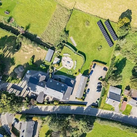 Nyaraló Berismenil Gardens Large With Indoor Swimming Pool And Jacuzzi