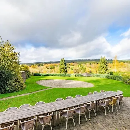 Berismenil Gardens Large With Indoor Swimming Pool And Jacuzzi Hébergement de vacances *